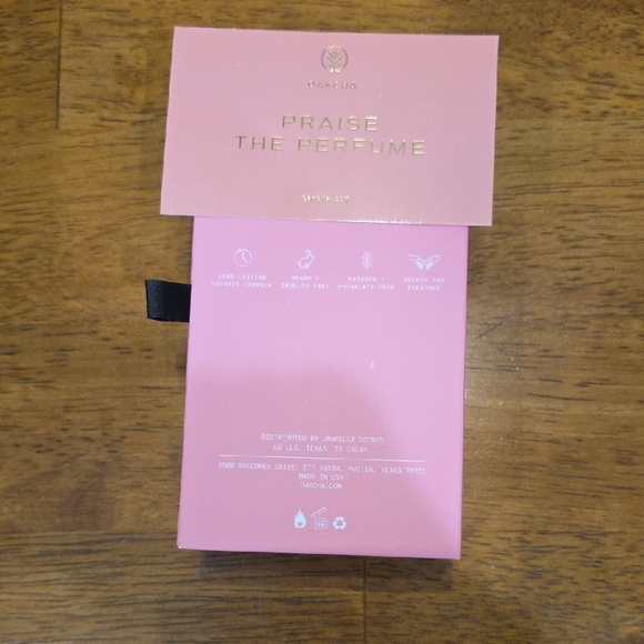 Pink Extrait de Parfum - Picture 3 of 9